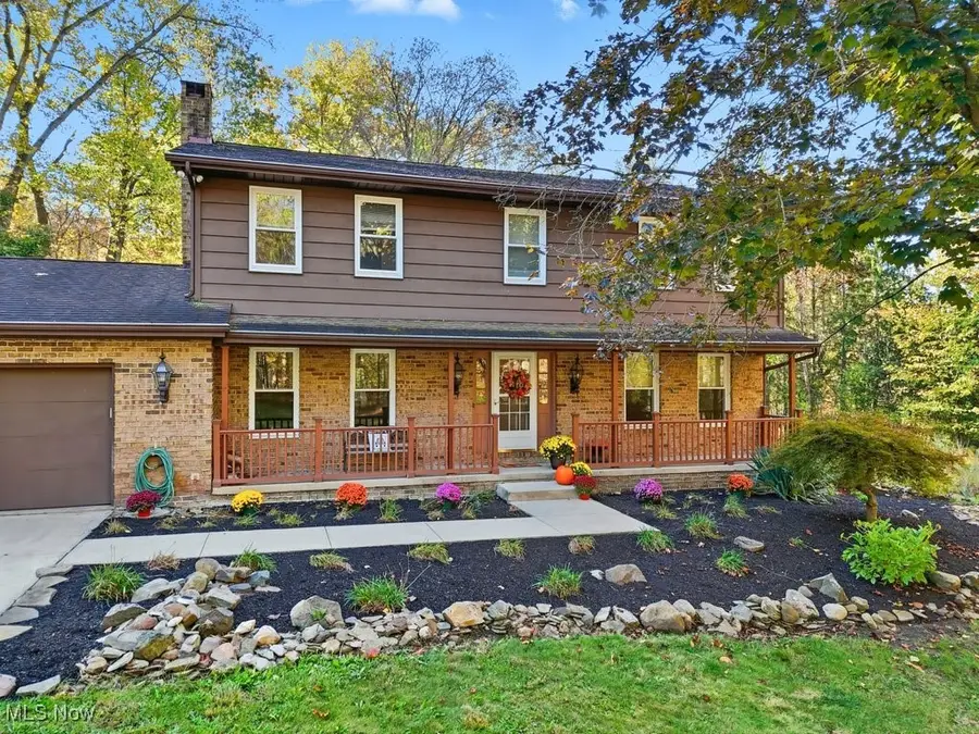 828 Center Road, Hinckley, OH 44233 - Image #2