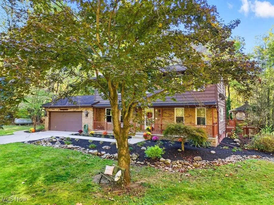 828 Center Road, Hinckley, OH 44233 - Image #3