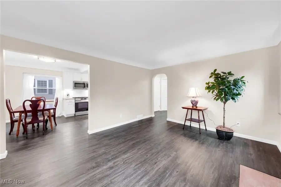 5840 Queens Highway, Parma Heights, OH 44130 - Image #2