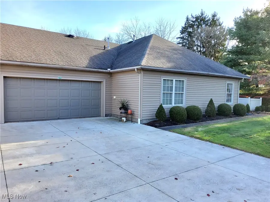 7832 Brittanny Ne Drive, North Canton, OH 44720 - Image #2
