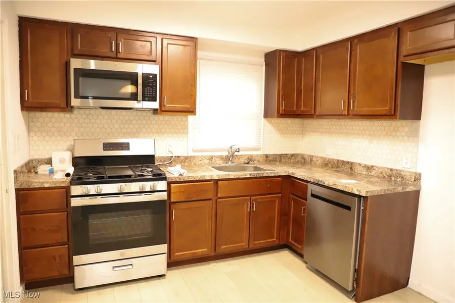 1008 Woodview Road, Cleveland Heights, OH 44121 - Image #3