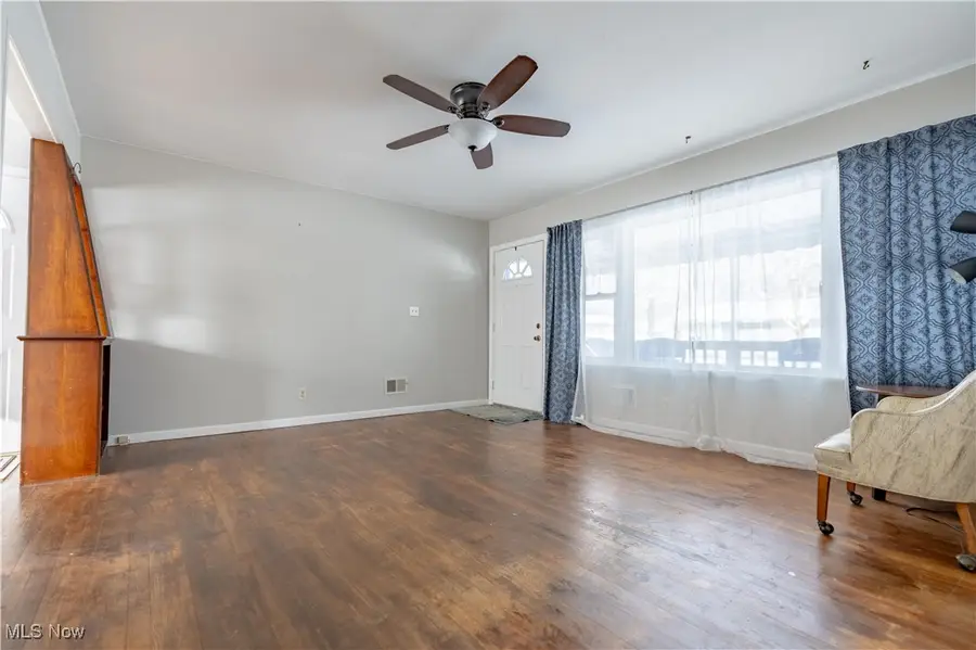 1092 Sutherland Avenue, Akron, OH 44314 - Image #3