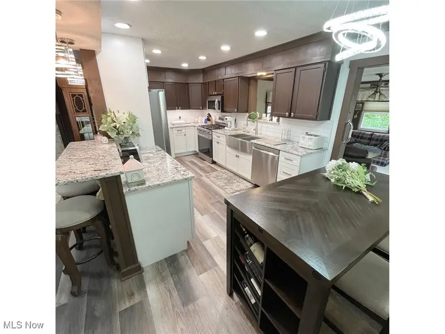 411 E Mohawk Drive, Malvern, OH 44644 - Image #2