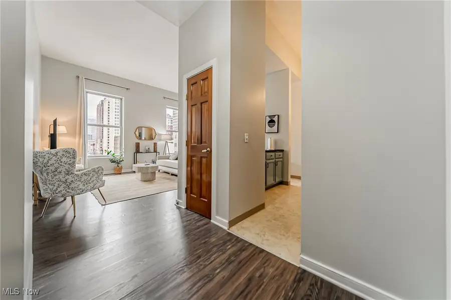 408 W Saint Clair Avenue #505, Cleveland, OH 44113 - Image #3