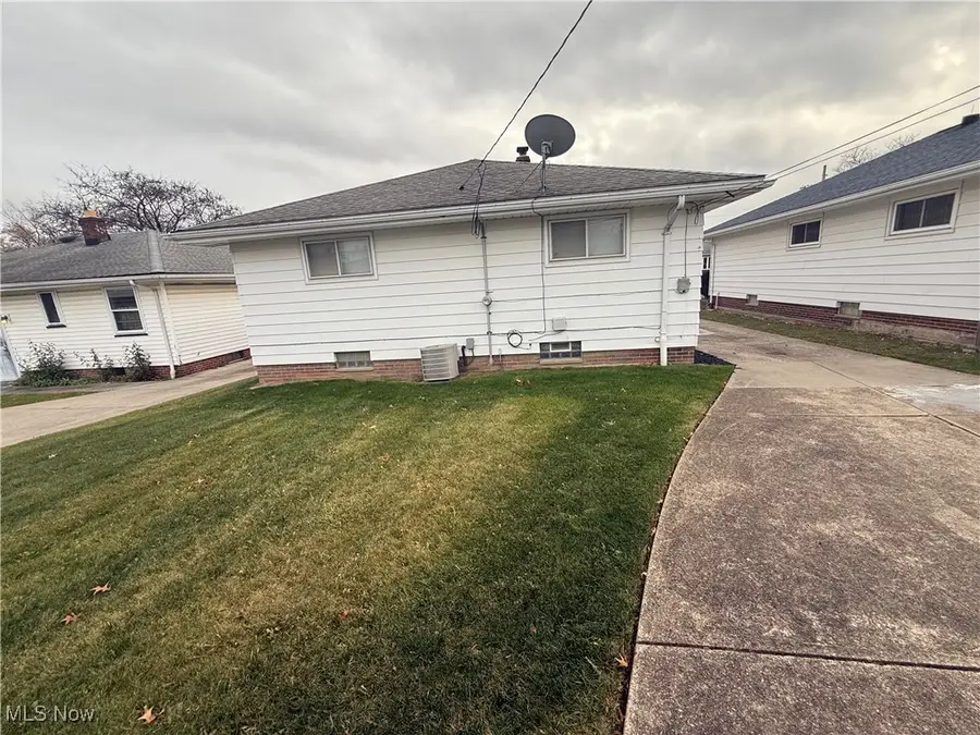 12601 Oakview Boulevard, Garfield Heights, OH 44125 - Image #3