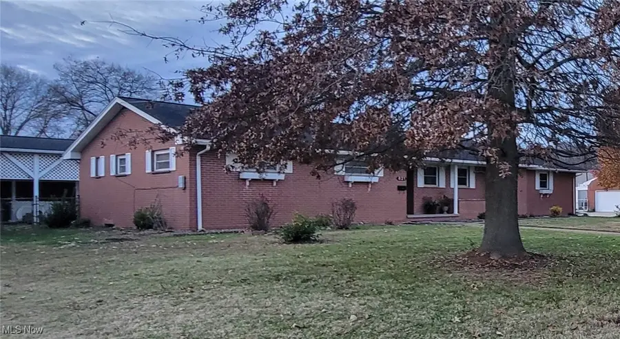 821 Boulevard Drive, Belpre, OH 45714 - Image #2