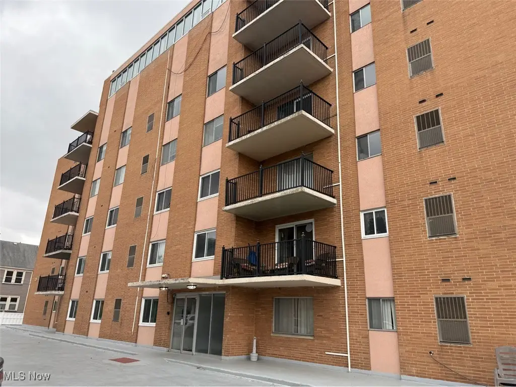 12029 Clifton Boulevard, Lakewood, OH 44107 - Image #1