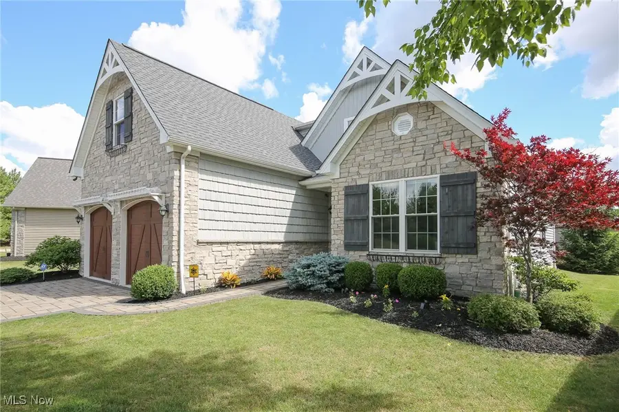 4233 Queens Gate, Avon, OH 44011 - Image #2