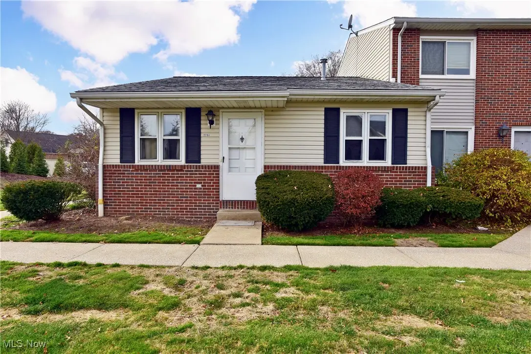 2276 Raber Road #Apt F, Uniontown, OH 44685 - Image #1