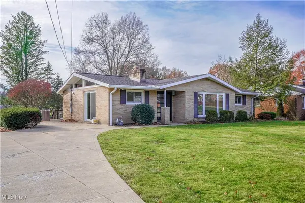 5650 Comanche Nw Street, North Canton, OH 44720