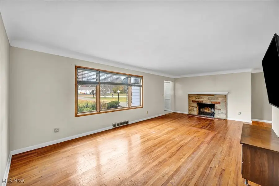 34910 Martin Road, Willoughby Hills, OH 44094 - Image #2