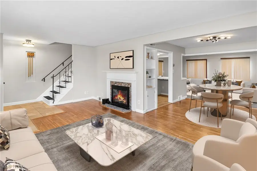 1352 Croyden Road, Lyndhurst, OH 44124 - Image #2