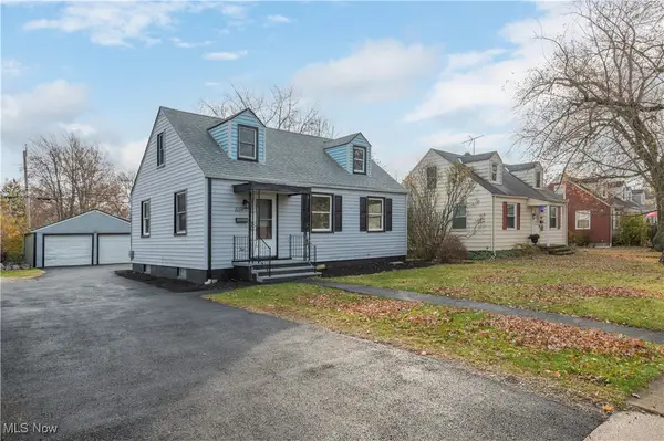 819 Warwick Drive, Sheffield Lake, OH 44054