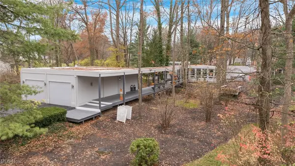 1800 Howland Wilson Ne Road, Warren, OH 44484