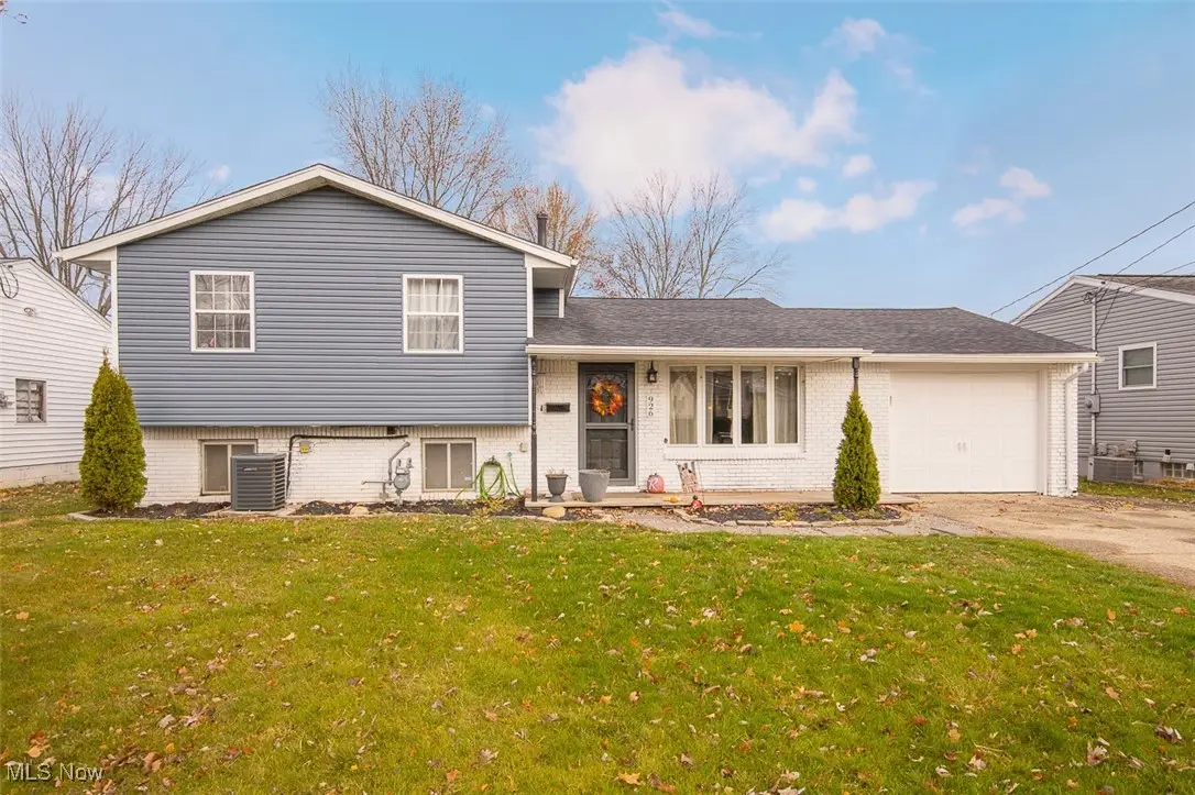 926 Sherwood Drive, Elyria, OH 44035 - Image #1