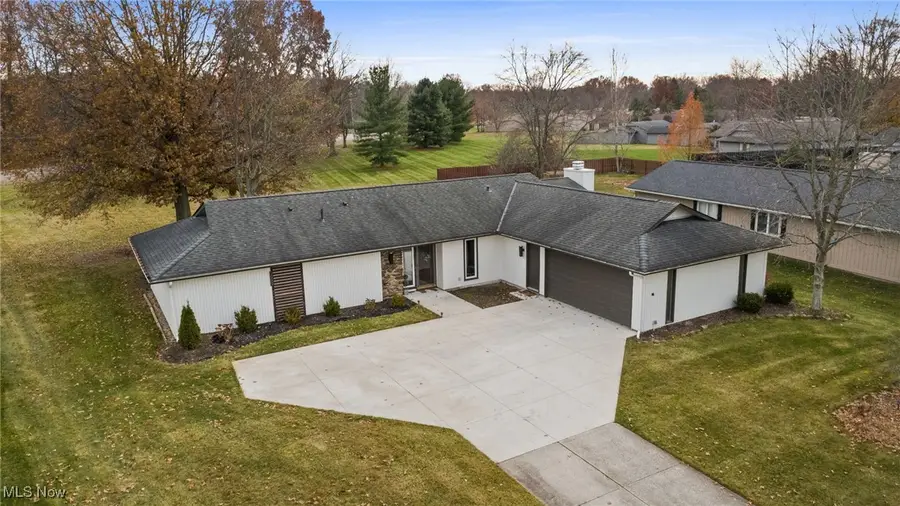 9989 Plum Brook Lane, Strongsville, OH 44149 - Image #2