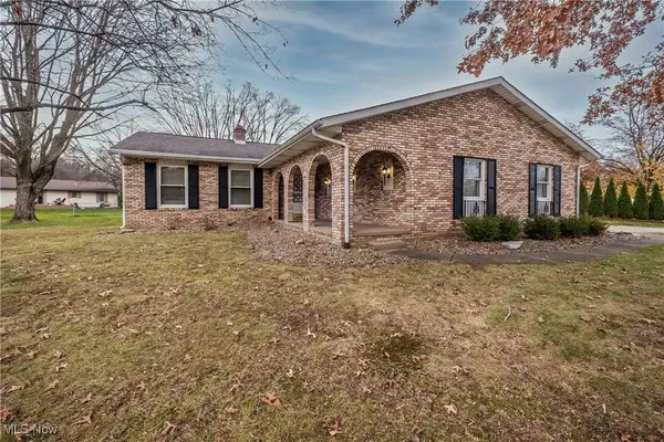 3450 Crownpoint Nw Street, Massillon, OH 44646