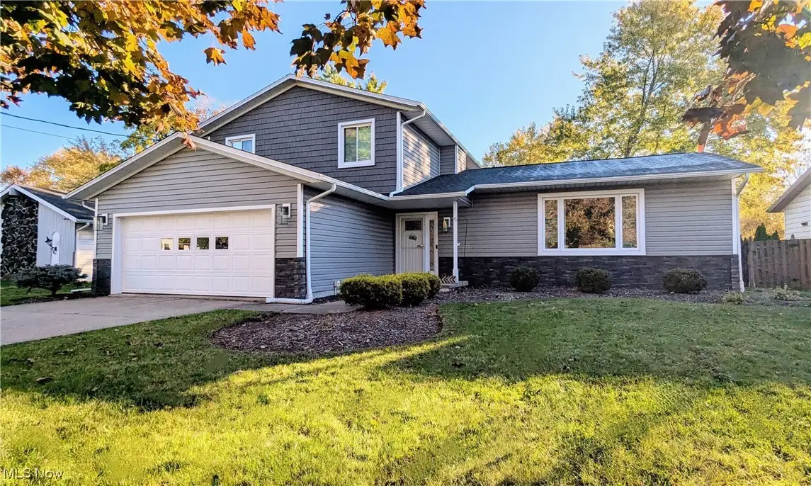 17567 Howe Road, Strongsville, OH 44136 - Image #1