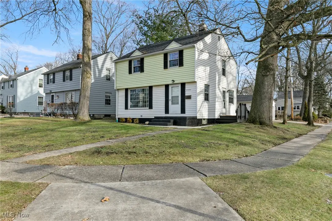 2577 Hawthorne Road, Cuyahoga Falls, OH 44221 - Image #1