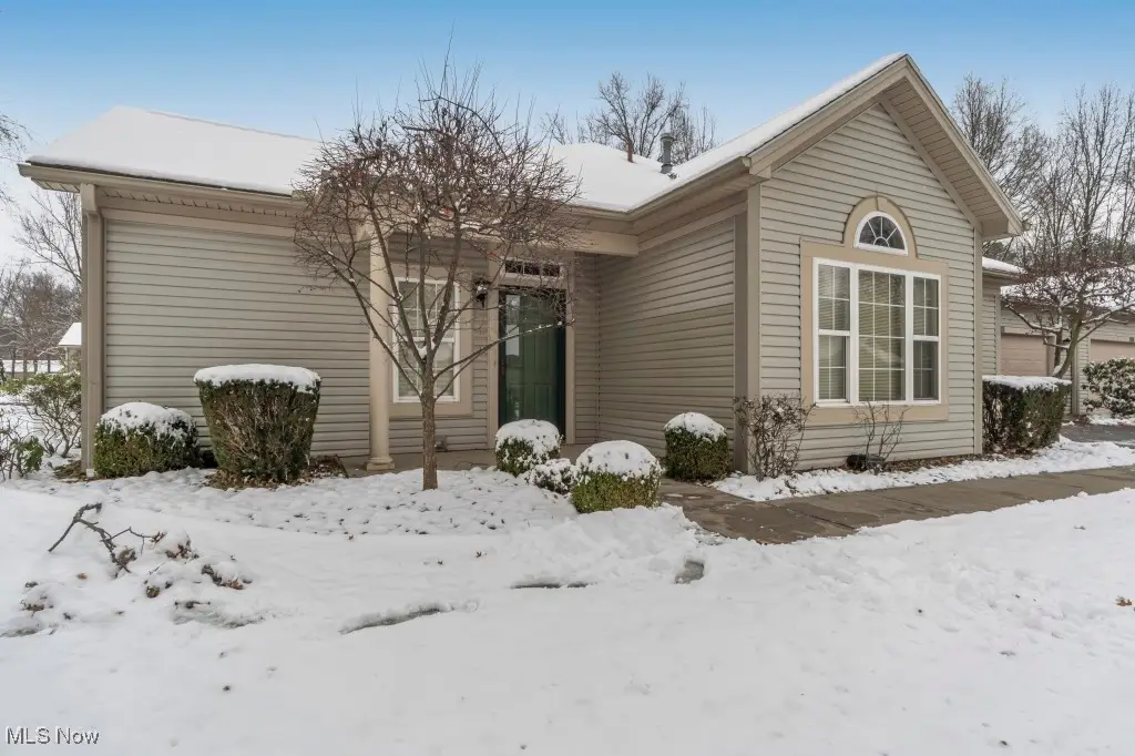 11 Hunters Woods Boulevard #D, Canfield, OH 44406 - Image #1