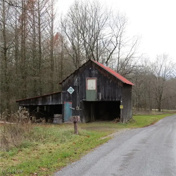 2245 Scroll Sw Road, Carrollton, OH 44615