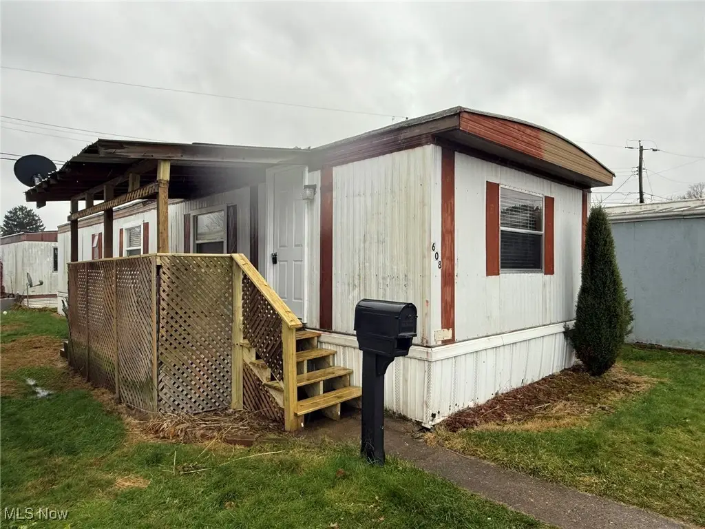 608 Karen Nw Avenue, New Philadelphia, OH 44663 - Image #1