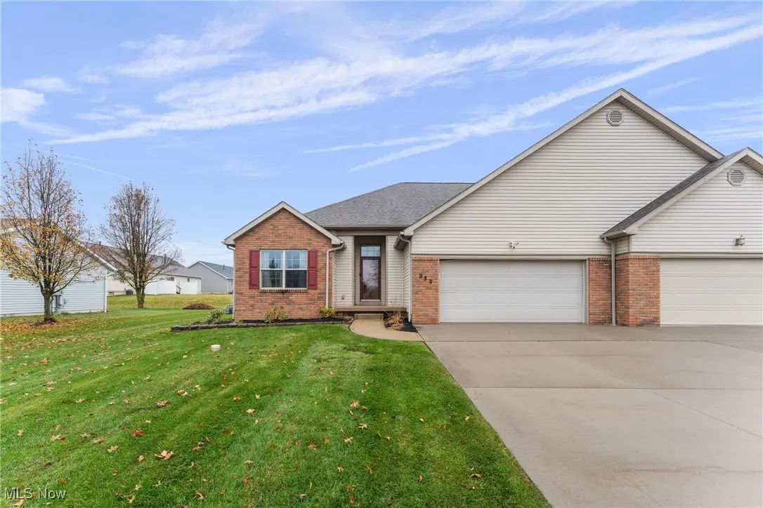 982 Lanedale Nw Street, Massillon, OH 44647 - Image #1