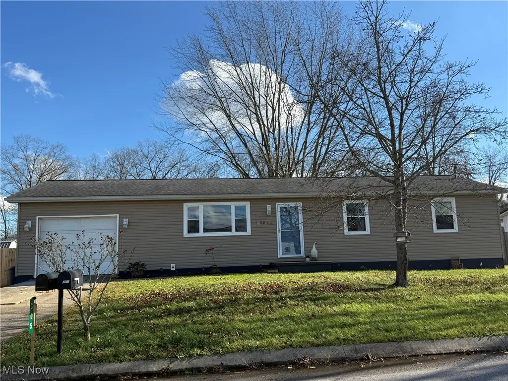 305 Washington Drive, Mineral Wells, WV 26150 - Image #1