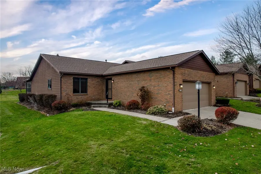2186 Prestwick Drive, Uniontown, OH 44685 - Image #3