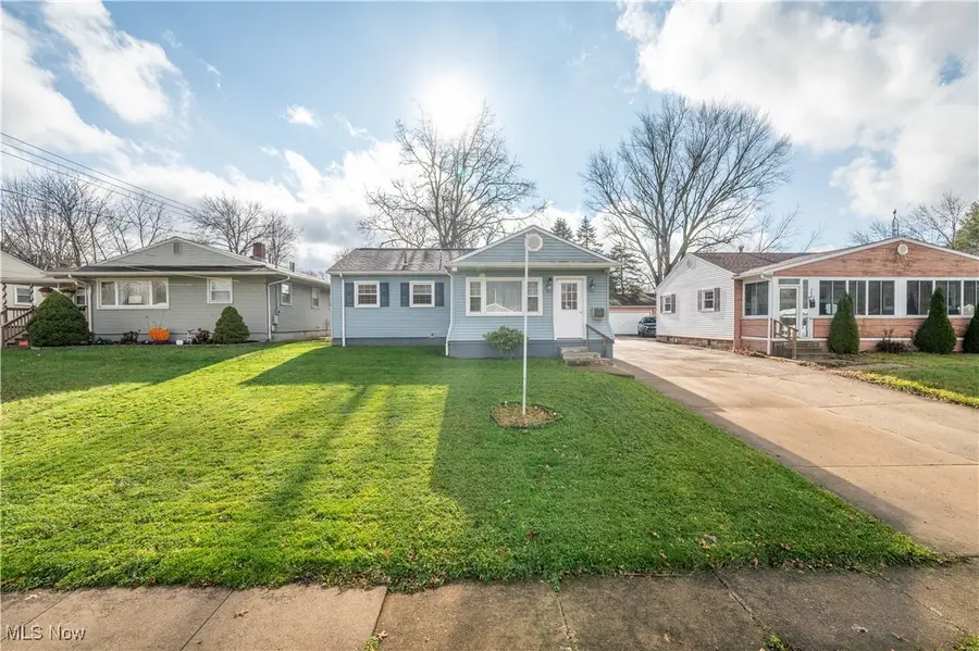 395 Elizabeth Street, Hubbard, OH 44425 - Image #2