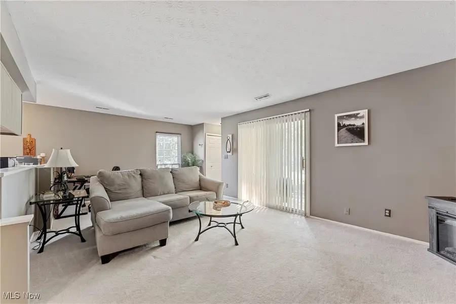 4910 Independence Circle #D, Stow, OH 44224 - Image #3