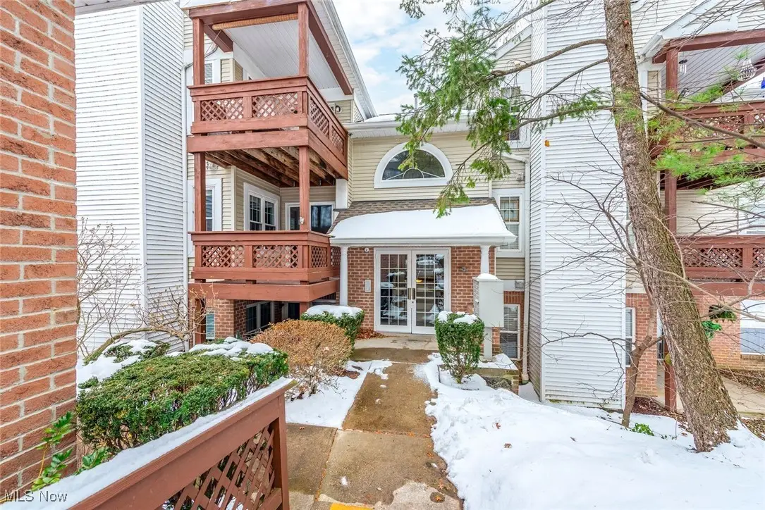 651 Windrush Drive #C2, Westlake, OH 44145 - Image #1
