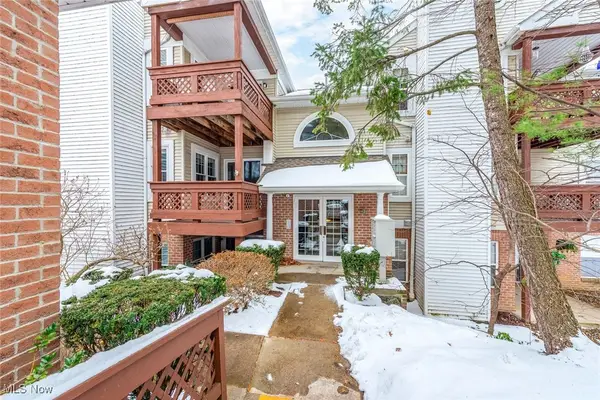 651 Windrush Drive #C2, Westlake, OH 44145