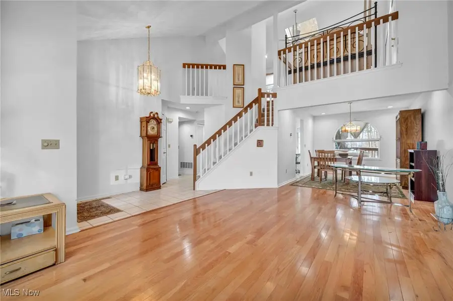 17922 Cambridge Oval, Strongsville, OH 44136 - Image #3