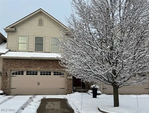 318 Lakewick Lane, Willowick, OH 44095