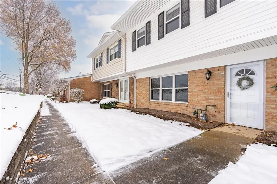 2043 Carlile Drive #109, Uniontown, OH 44685 - Image #2