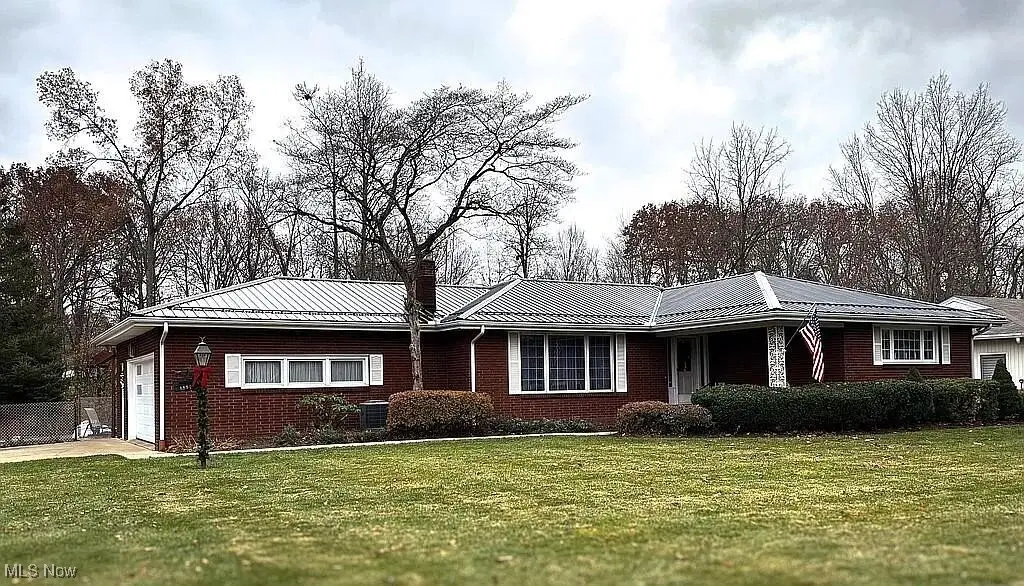 1390 Waverly Nw Drive, Warren, OH 44483 - Image #1