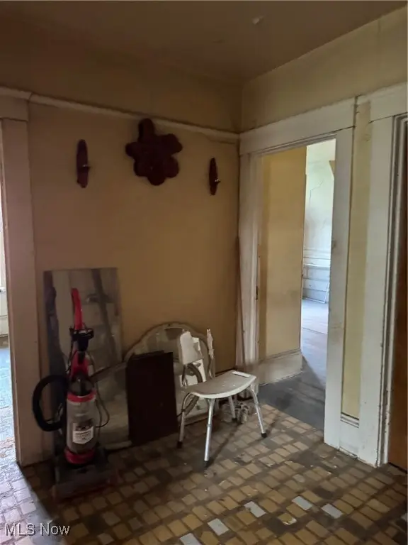 10117 South Boulevard, Cleveland, OH 44108 - Image #3