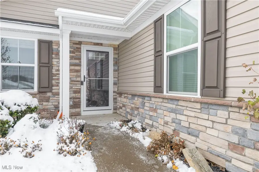 373 Pebble Creek Court, Amherst, OH 44001 - Image #3
