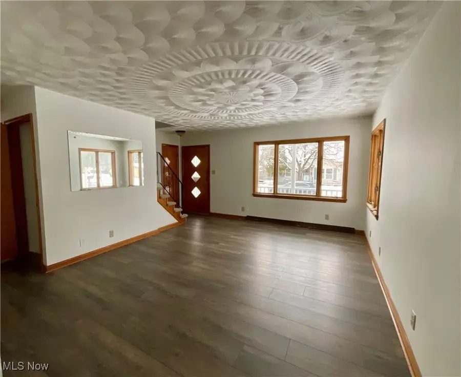 1068 Wyley Avenue, Akron, OH 44306 - Image #2