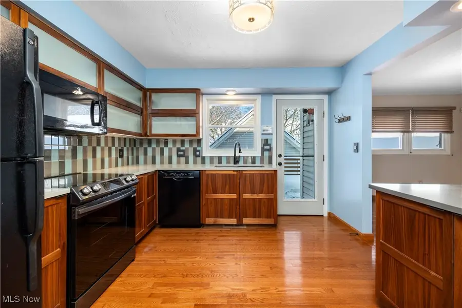 3034 Mabel Court, Cleveland, OH 44113 - Image #2