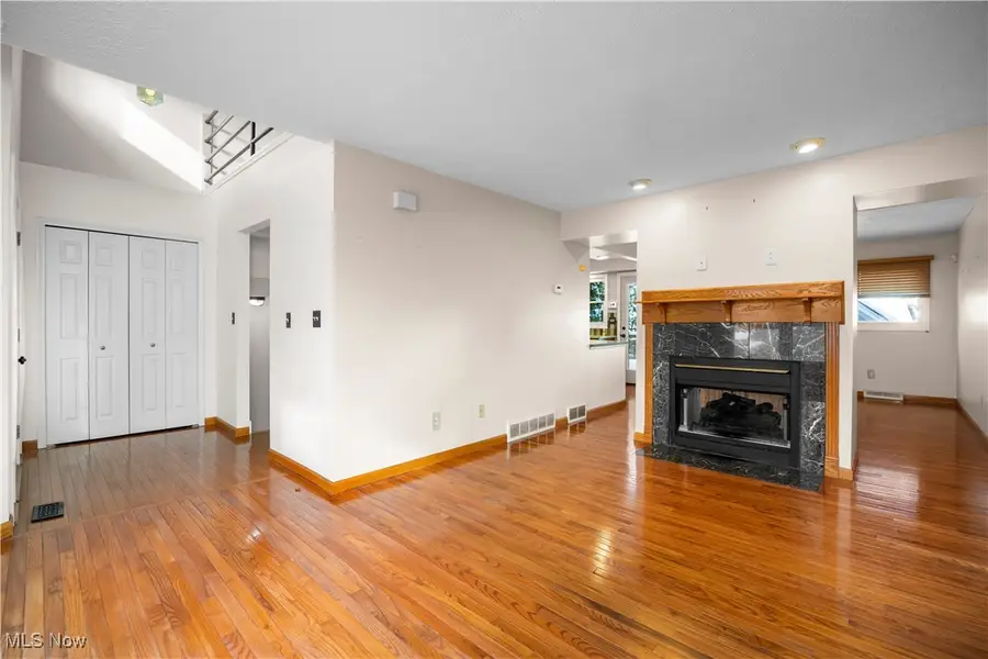 3034 Mabel Court, Cleveland, OH 44113 - Image #3