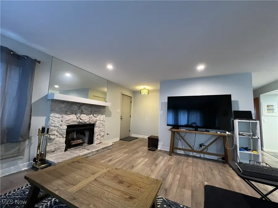 2178 Pinebrook Trail, Cuyahoga Falls, OH 44223 - Image #2