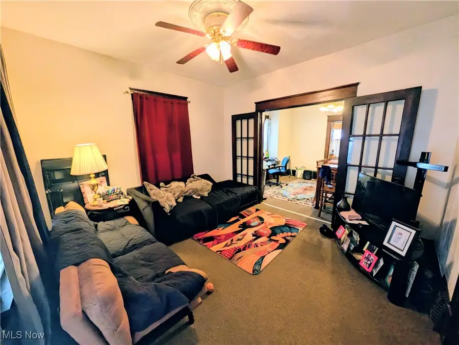 319 Crestmont Ne Avenue, Canton, OH 44704 - Image #2