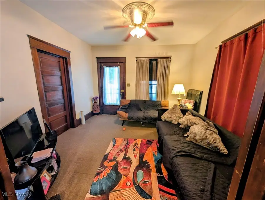 319 Crestmont Ne Avenue, Canton, OH 44704 - Image #3