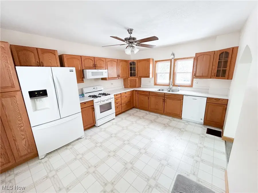 325 E Bergey Street, Wadsworth, OH 44281 - Image #2