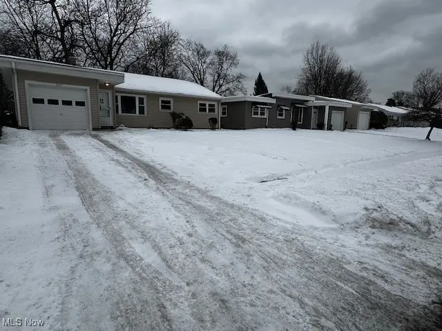 1697 Hawthorne Drive, Mayfield Heights, OH 44124 - Image #3