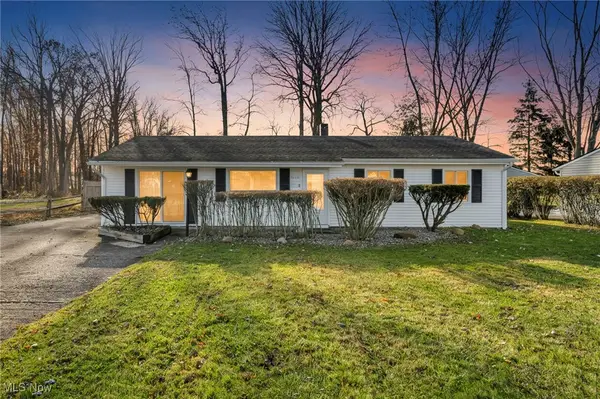 34111 W Point Drive, North Ridgeville, OH 44039