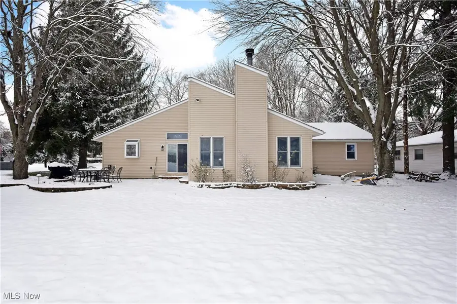 3686 S Sunnyfield Drive, Akron, OH 44321 - Image #2