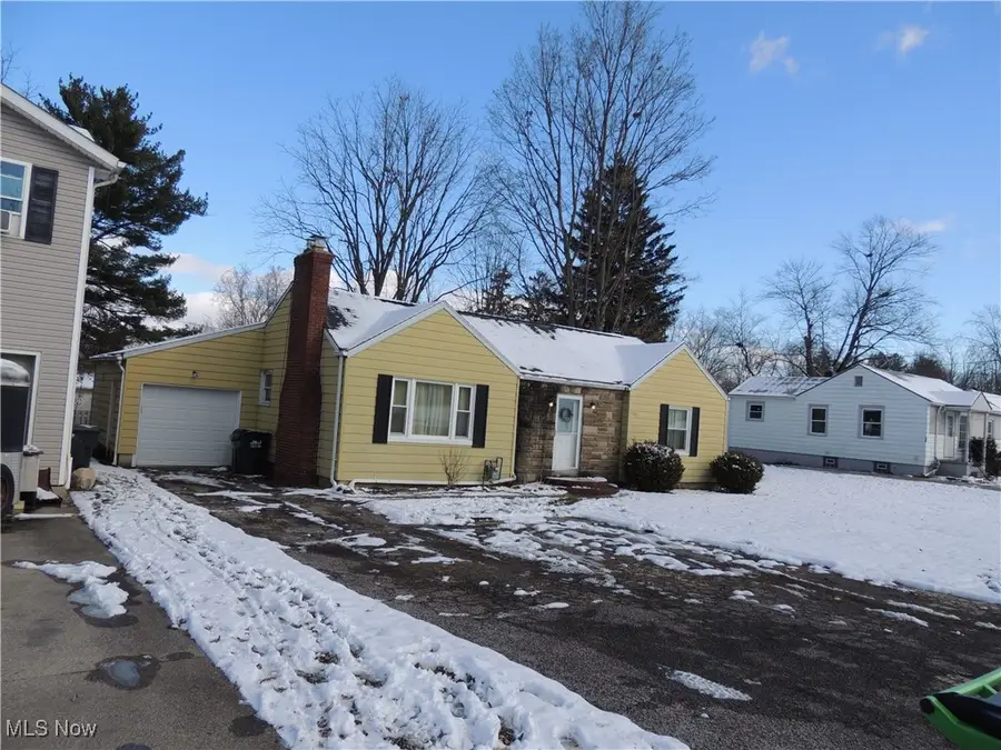 1203 Meadowbrook Boulevard, Stow, OH 44224 - Image #2